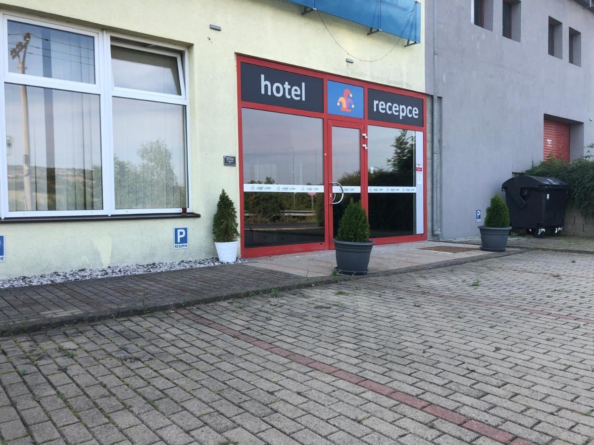 Hotel Joker Obrnice Εξωτερικό φωτογραφία